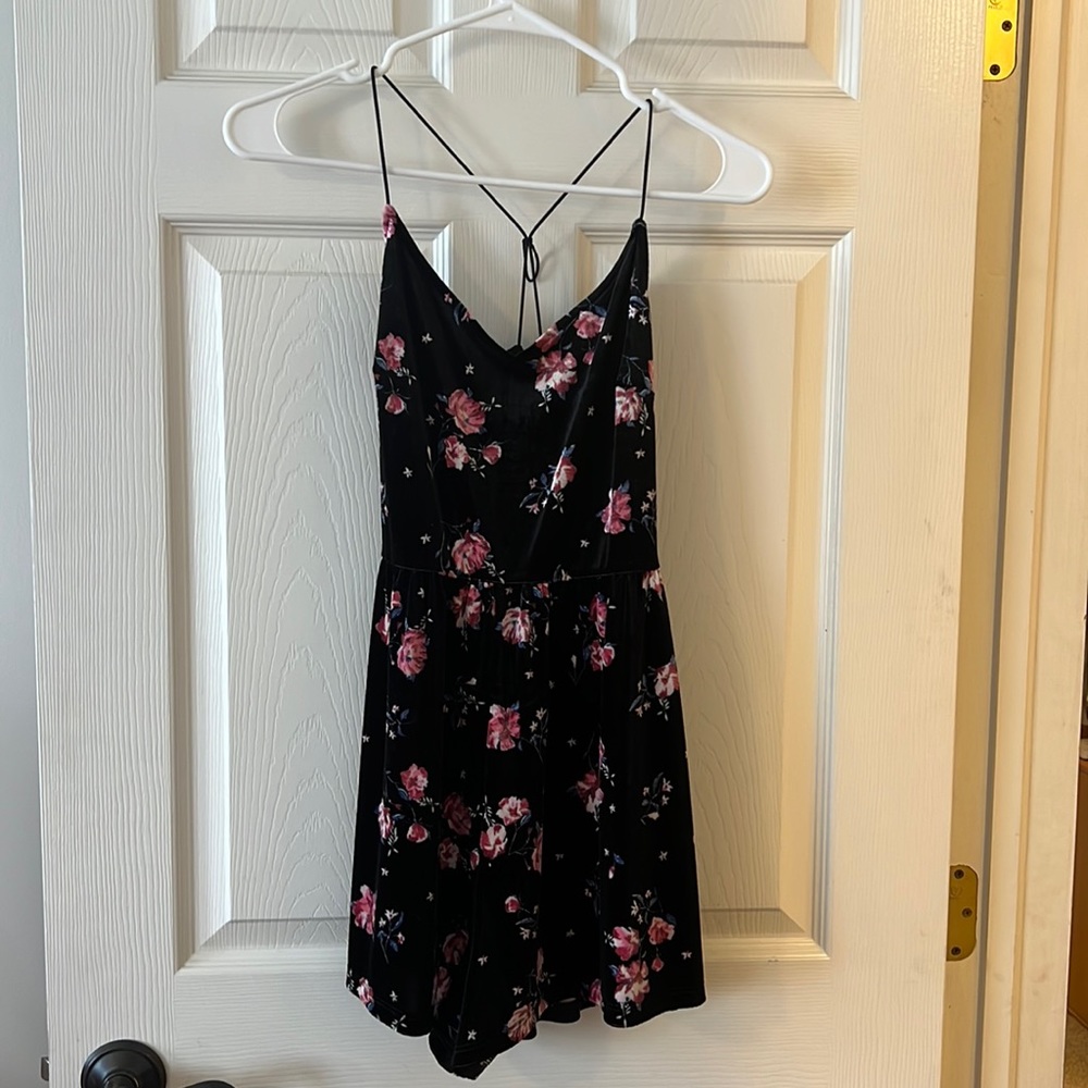 Divided Ladies Skort Dress size 6